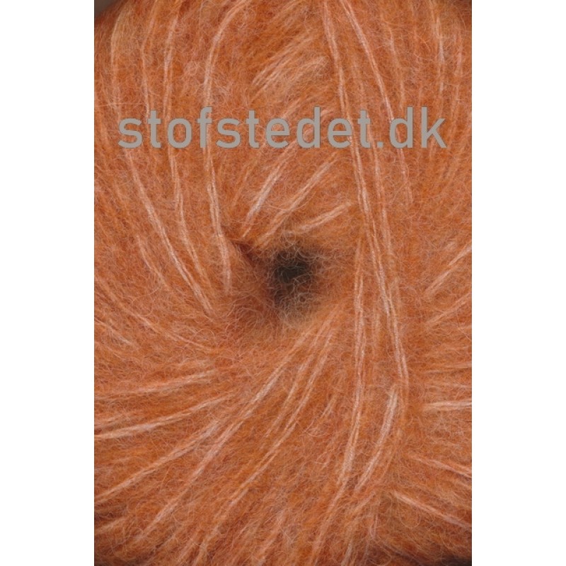 Børstet uld fra Hjertegarn i brændt orange