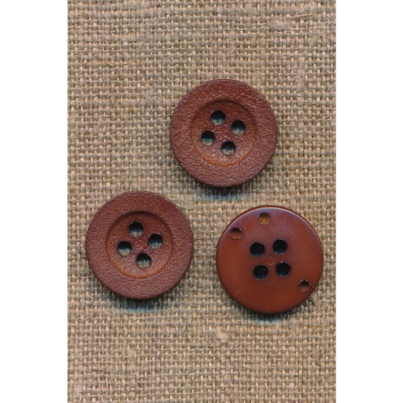 4-huls knap i rød-brun, 18 mm.