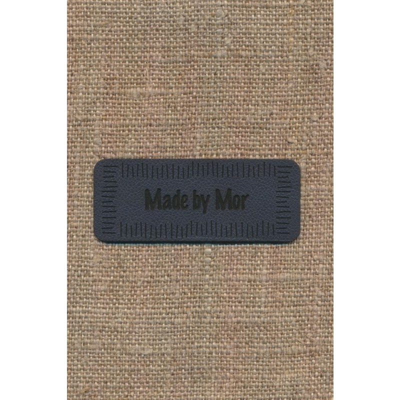 Motiv i læderlook i grå "Made by Mor"