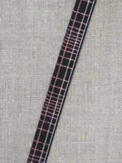 Ternet bånd i sort med lurex i sølv- rosa/kobber- sølv 15 mm.