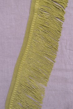Rest Møbelfrynser 12 cm. i lys okker-gul, 150 cm.