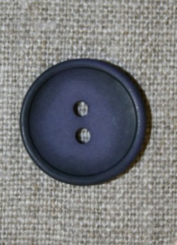 Blå-lilla 2-huls knap, 20 mm.