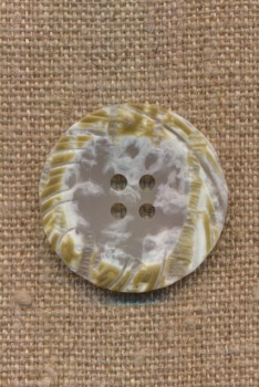 4-huls knap i offwhite meleret med okker i kanten, 28 mm.