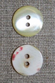 2-huls lysegul perlemorsknap, 17 mm.