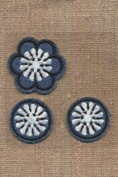 3 motiver blomst og cirkler i cowboy