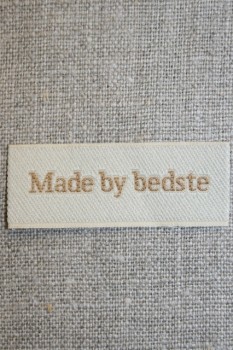Beige mærke - label "Made by bedste"