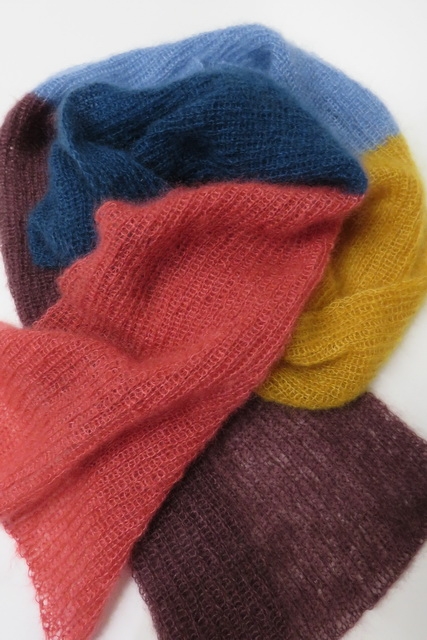 London Reskyd mikro Halstørklæde strikket i Silk kid mohair i brede striber | Køb her | Pris  kun 0,- | Stofstedet.dk