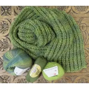 Halstørklæde i 3 tråde på p. 10 - Inspiration strik