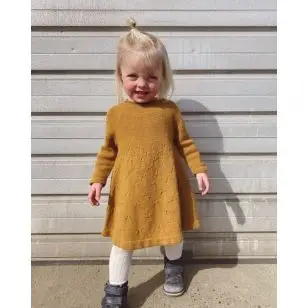 Mælkebøttekjole - PetiteKnit strikkeopskrift - PetiteKnit