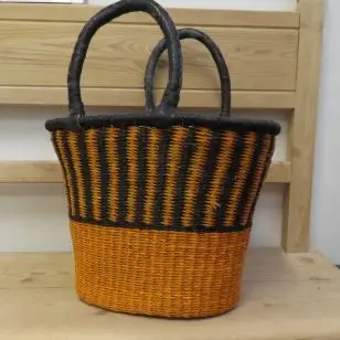 Kurv v-shape i orange og sort - Hammershus Fairtrade Kurve