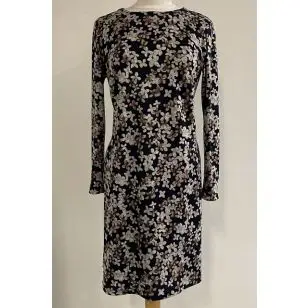 Kjole syet i blomstret strik i Onion 2001 - Inspiration