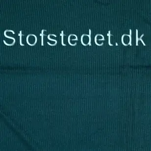 Ribstrikket viskose strik i flaskegrøn - Strik