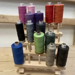 Milward trådholder i træ - 25 spoler - Diverse