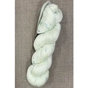 Armonia Merinould Håndfarvet i pastel lysegrøn med nister i lime og grøn - P: 2½-3 - Armonia