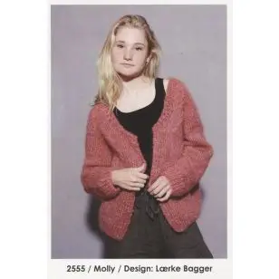 2555 Molly - Cardigan til pind 7 - Strikopskrifter