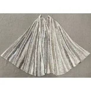 Sjal strikket med vendepinde i garnrester - Inspiration strik