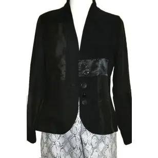 Jakke m/stå-krave i forskelligt sort stof - Inspiration