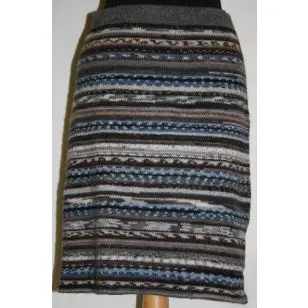 Nederdel i strømpegarns-rester brun/grå - Inspiration strik