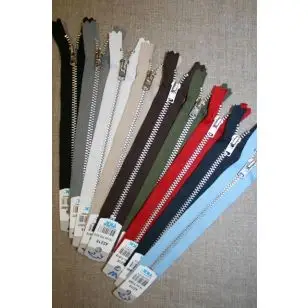 18 cm. metallynlås YKK 4 mm. - 