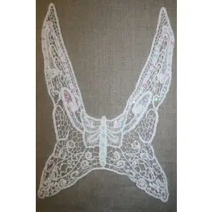 Stor hvid besætning m/palietter i sommerfugle-look - Besætninger